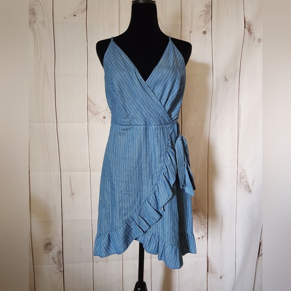 Altar'd State Dresses & Skirts - Altar'd State faux wrap dress, size L